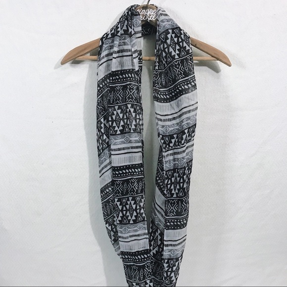 Aztec Print Infinity Scarf Black & Gray - Picture 2 of 4
